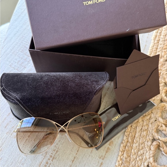 Tom Ford Colette Shiny Rose Gold Gradient Brown Lens Women\'s Sunglasses